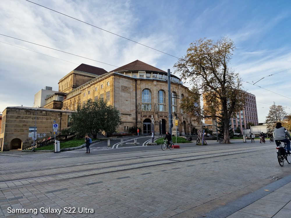 Kameravergleich - HUAWEI Mate 50 Pro vs. Samsung Galaxy S22 Ultra 10 Samsung Galaxy S22 Ultra Hauptkamera 2